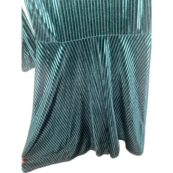 NEW Blooms In The City Velvet Dress sz Large Fitted Short Sleeve Stretch HOLIDAY - Picture 4 of 6